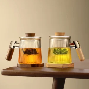 full view of 13.5oz glass tea infuser mug with natural wood handle